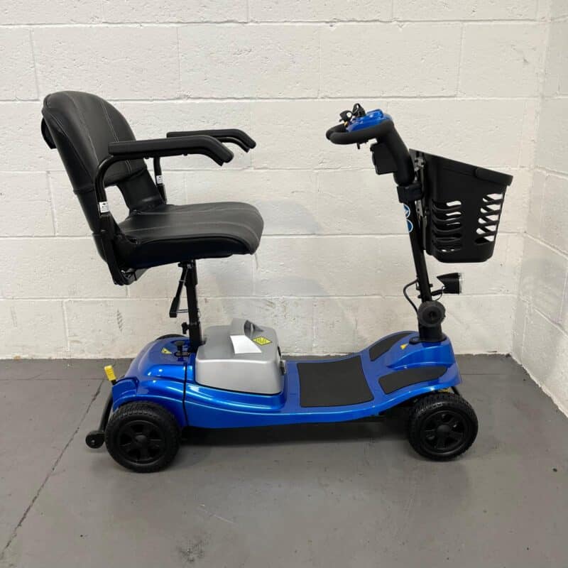 Photo of the Right Side of a Blue Clearwell Aguna Comfort Second-hand Mobility Scooter. Clearwell Aguna Lithium