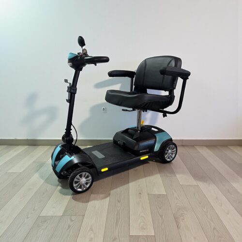 Photo showing a three-quarter view of the left of a Teal, Roma Dallas Second hand mobility scooter.